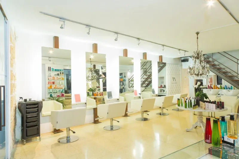 Xavier Matamoros Hairdressers- Peluqueria y Productos Aveda en Mallorca