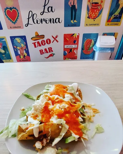 La llorona taco bar