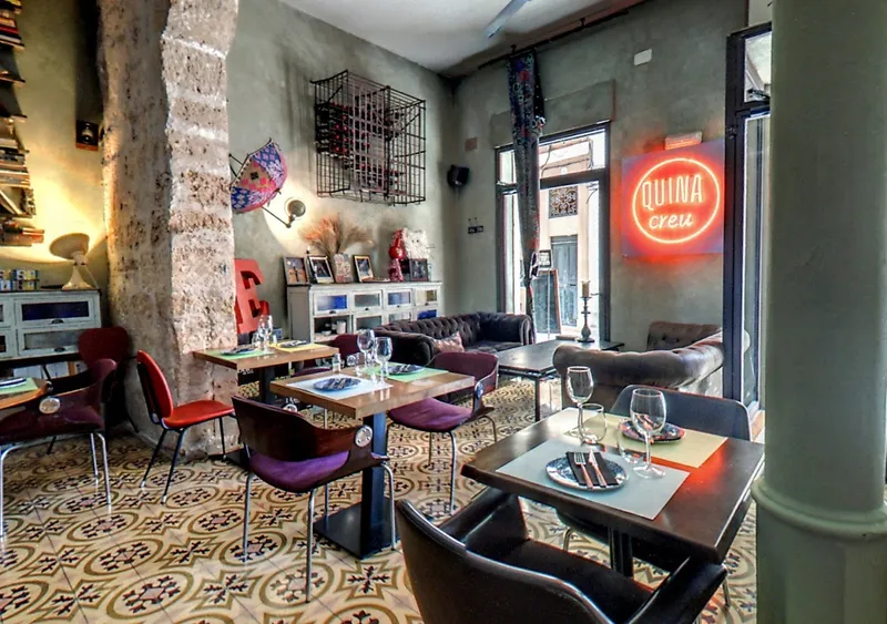 Quina Creu Tapas & Restaurant