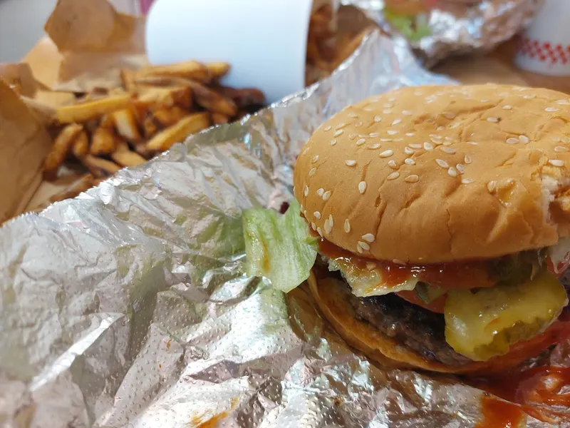 Hamburguesería Five Guys Bilbao Plaza Circular