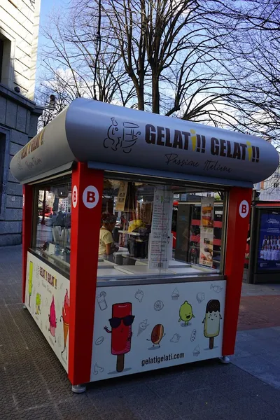 GELATI!! GELATI!! KIOSKO HELADOS GRAN VIA BERASTEGUI