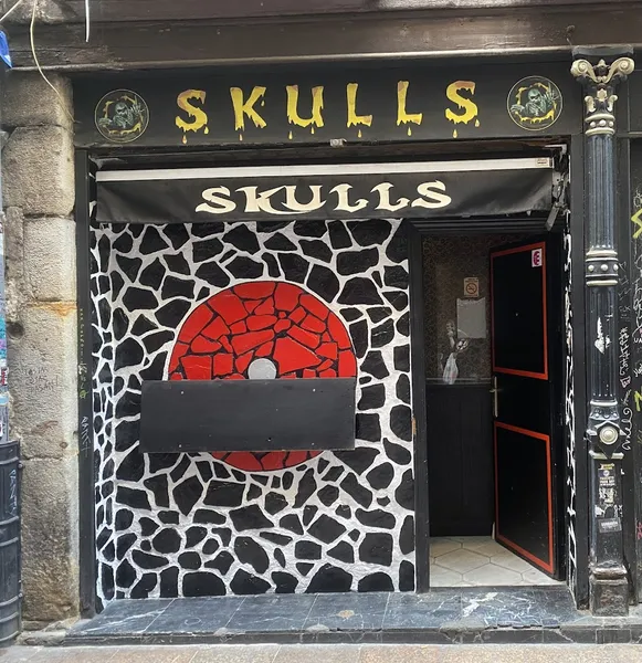 Skulls Metal Pub