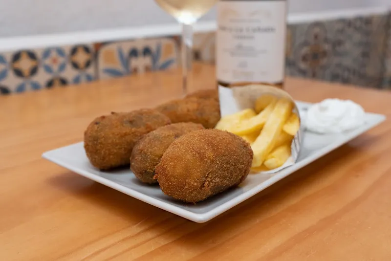 Taberna El Abanico Mezquita - Tapas Córdoba