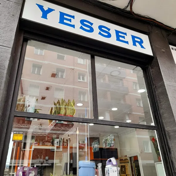 YESSER Decoración