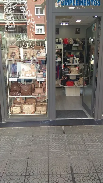 Kala Complementos - Tienda de bolsos Caminatta en Bilbao