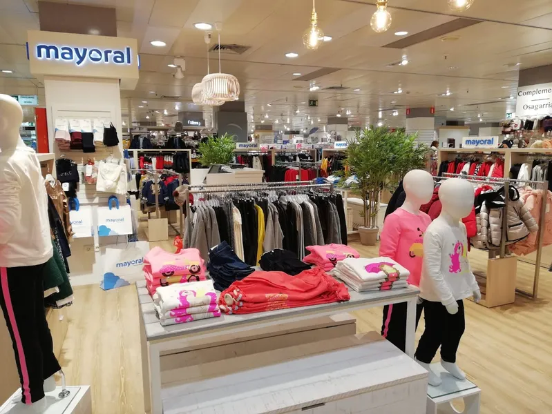 Mayoral - Tienda de Ropa Infantil y para Bebés