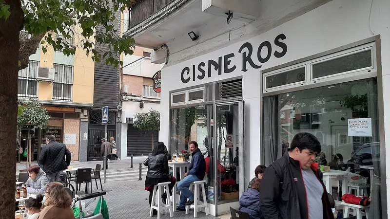 Café Bar Cisneros