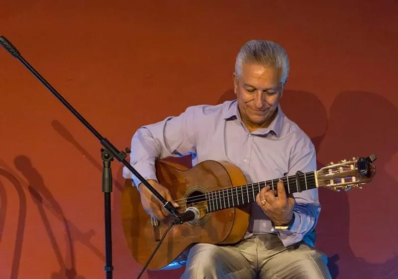 Agua de Mayo café cantante