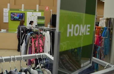 Los 20 tiendas de ropa de mujer de Sant Antoni Barcelona