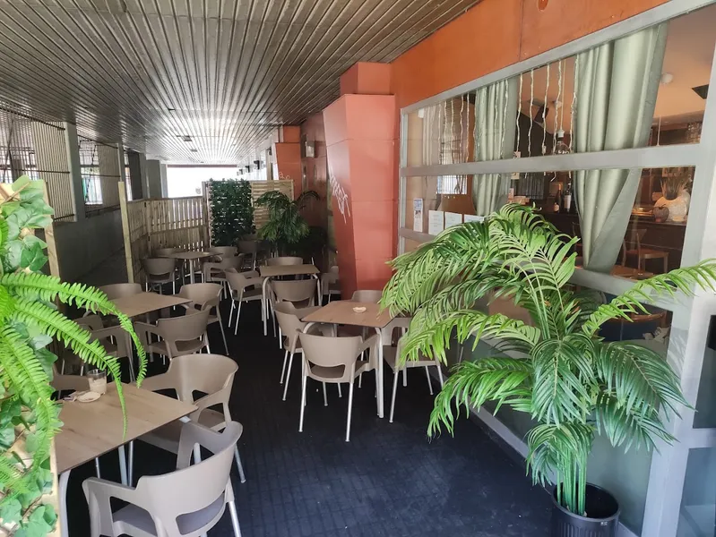 La Ola Cafetería