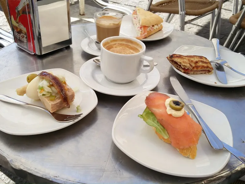 Victoria Café