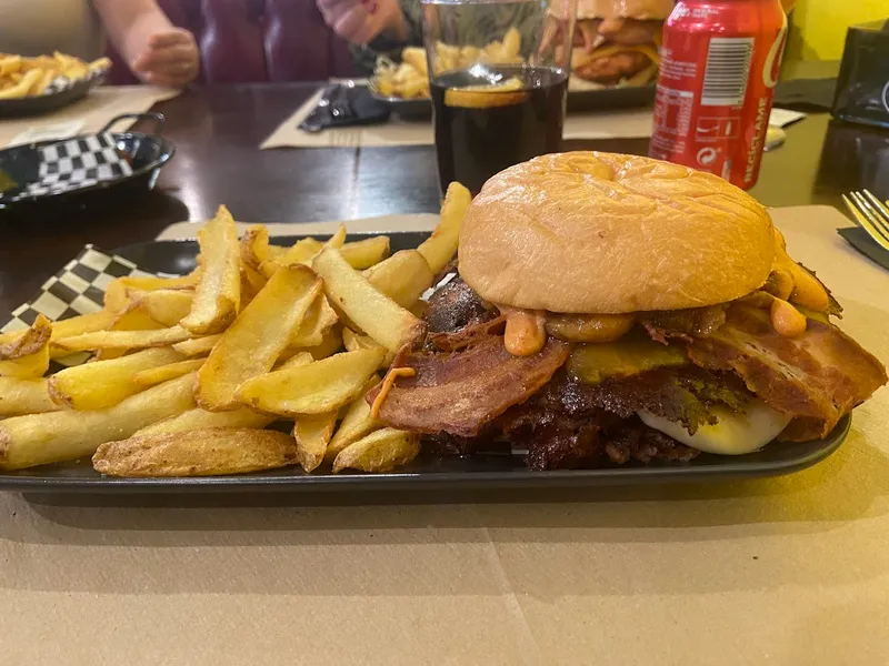 BANDIDOS BURGER - LA SERNA