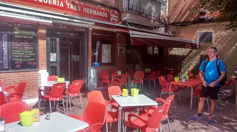 Bar Marisquería Tres Hermanos