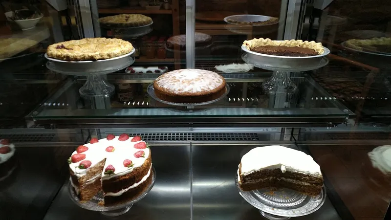 Lusco e Fusco Bakery Café