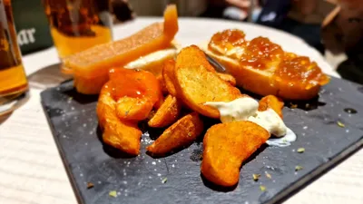 Los 24 Patatas bravas de Granada