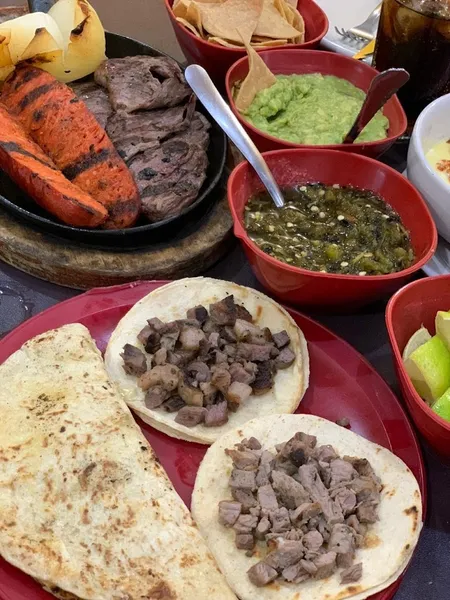 El Carnes de Monterrey Cholul