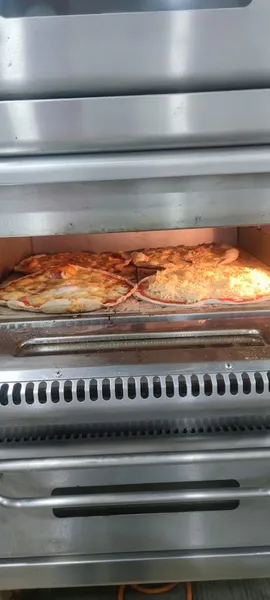 PIZZERÍA ALBACETEÑA.