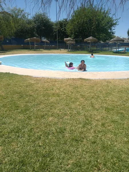 I.D.M. Piscinas Santuario