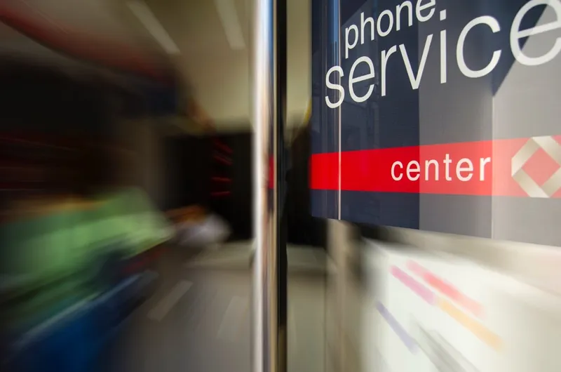 Phone Service Center - Reparación de móviles en el barrio Goya de Madrid