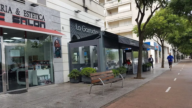 Cafetería La Garrucha