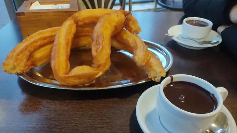 Cafetería Churrería Azorín