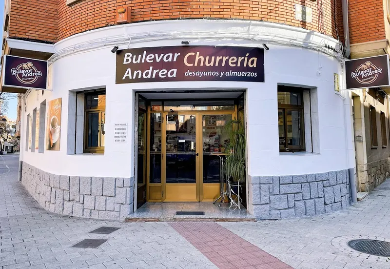 Bulevar Andrea Churrería.