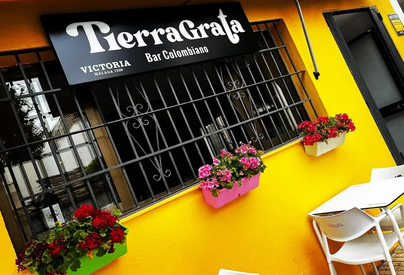 Tierra Grata Panadería y Restaurante Colombiano