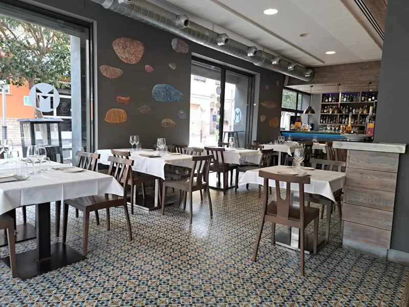 El Mercado Gin & Bar