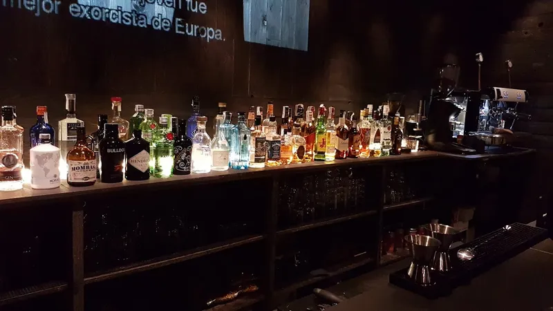 Dindians 200 copas Bar - Pub en Cartagena, Murcia