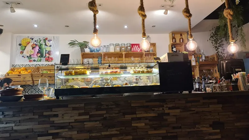 MIA CAFE - Tapas & Bar