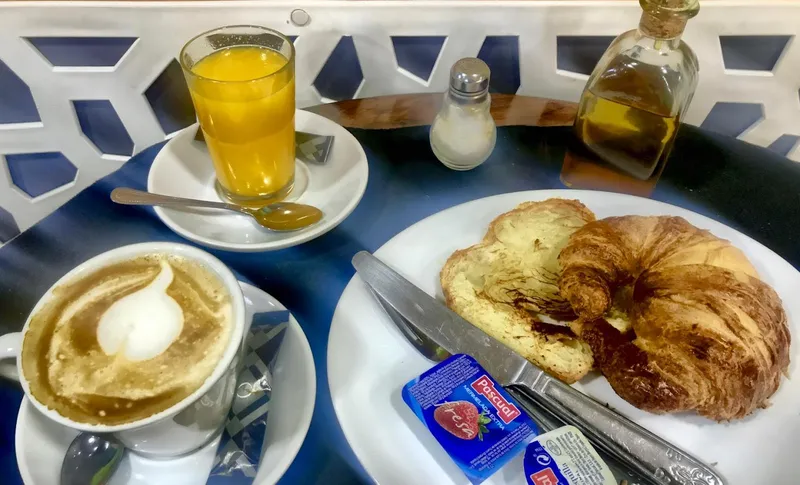 TU RINCÓN VENEZOLANO , CAFETERÍA GREEN COFFEE