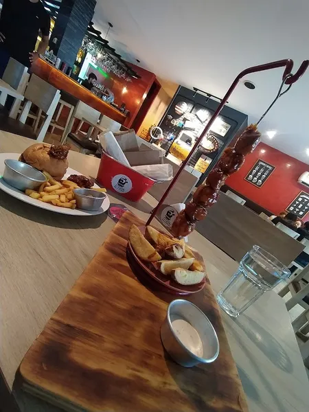 5ta Avenida Food House