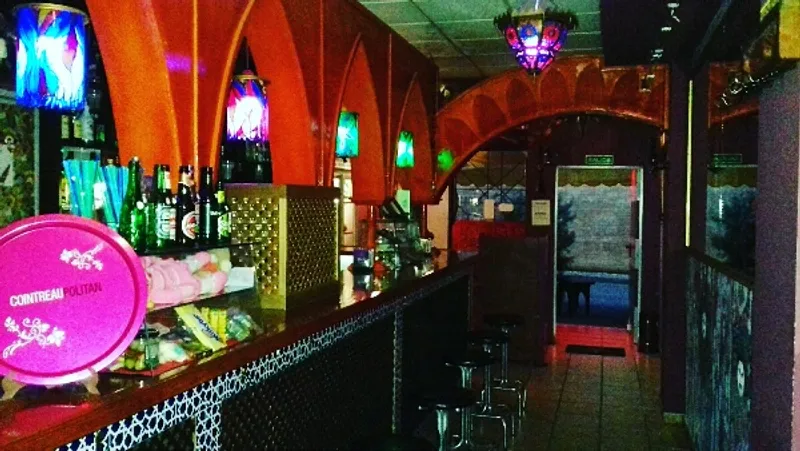 El Escondite Café