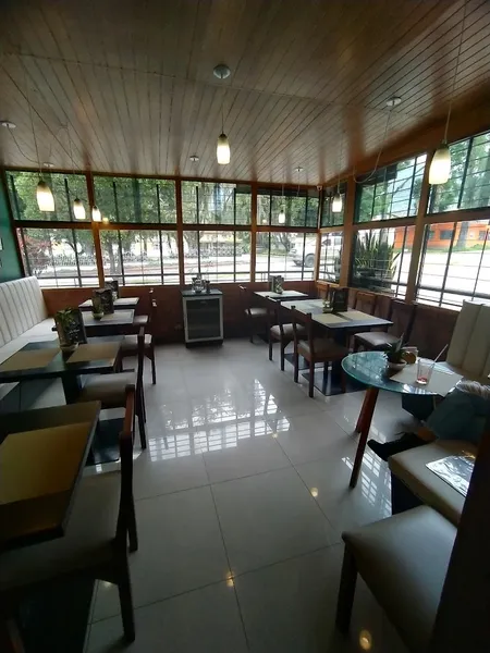 Ksamigo’s Café