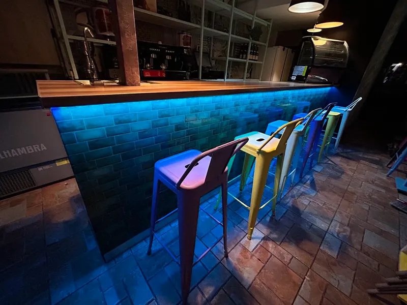 DIAGONALES BAR