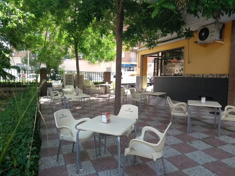 Bar Aki Mismo