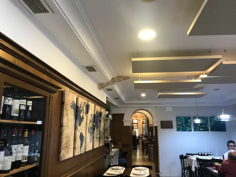 Casa Rafael vinos y tapas