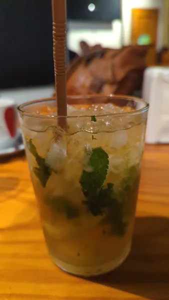 Café, Pub "La Luna"