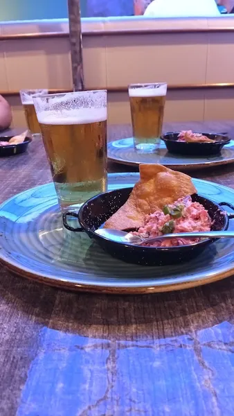 TIERRA CERVEZAS Y COPAS.