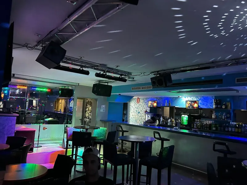 Anaga 15 Pub&Karaoke