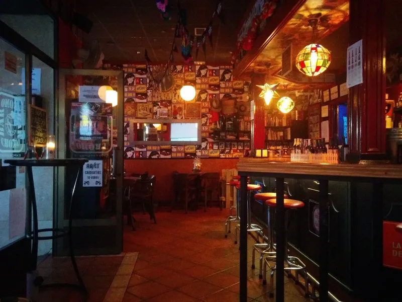CROMO bar