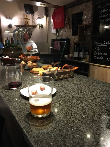 El Trébol Taberna Hirusta Taberna