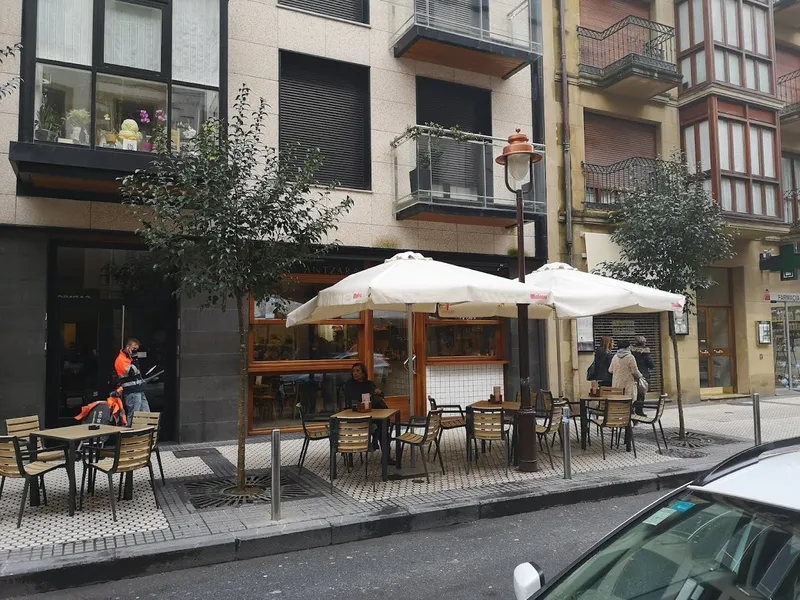 Bar Antzara