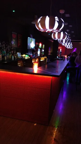 Strasse Bar