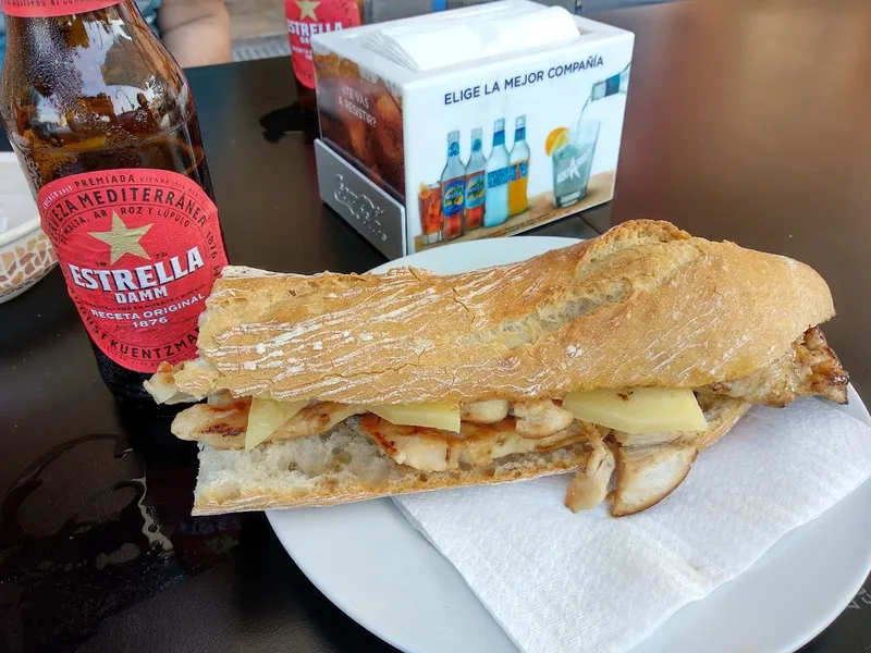 Bar Sales Tapas , Comidas ,Almuerzos, Desayunos y Eventos !