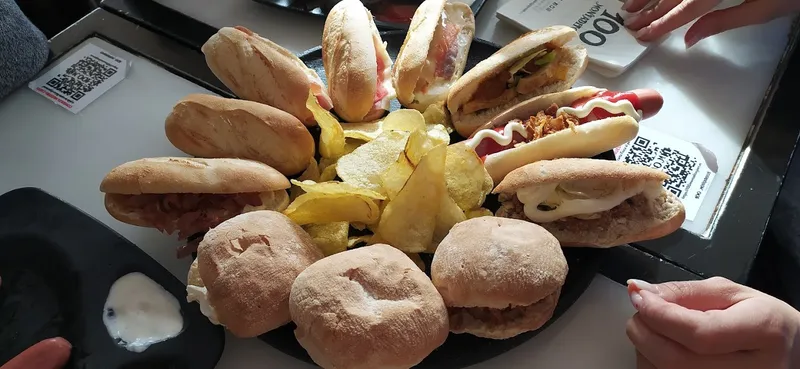 100 Montaditos