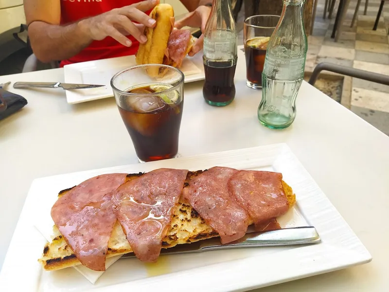 LIBERTY CAFÉ.