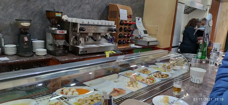 Bar Camarero