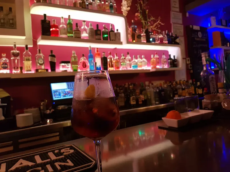 Bar LLILAS.