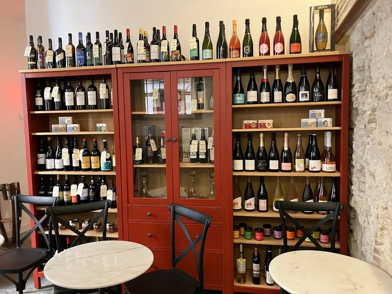 Gorrión Wine Bar